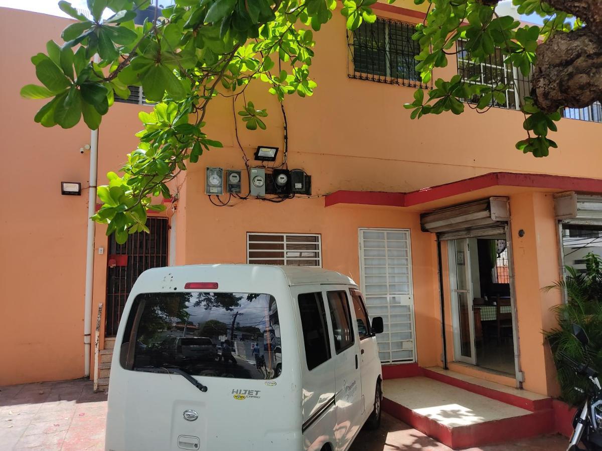 La Casita De Gazcue Hostel Santo Domingo Exterior photo
